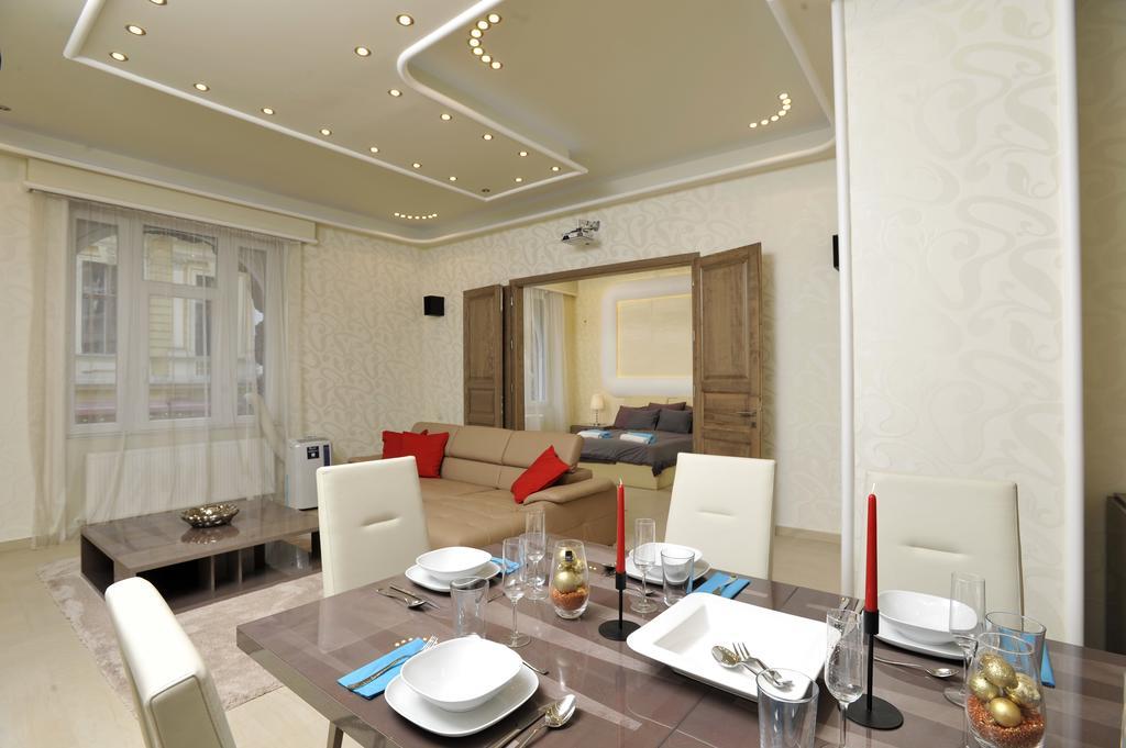 Basilica Grand Luxury In The Historic Center Lejlighed Budapest Eksteriør billede